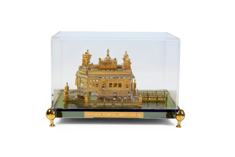 Spiritual Sikh gift: Medium-sized gold-plated replica of the Golden Temple for home or office decor.